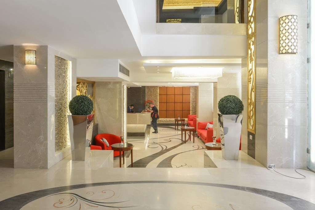 Hotel Golden Tulip Flamenco 4*