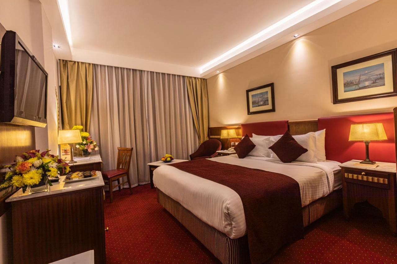 Golden Tulip Flamenco Hotel 4*